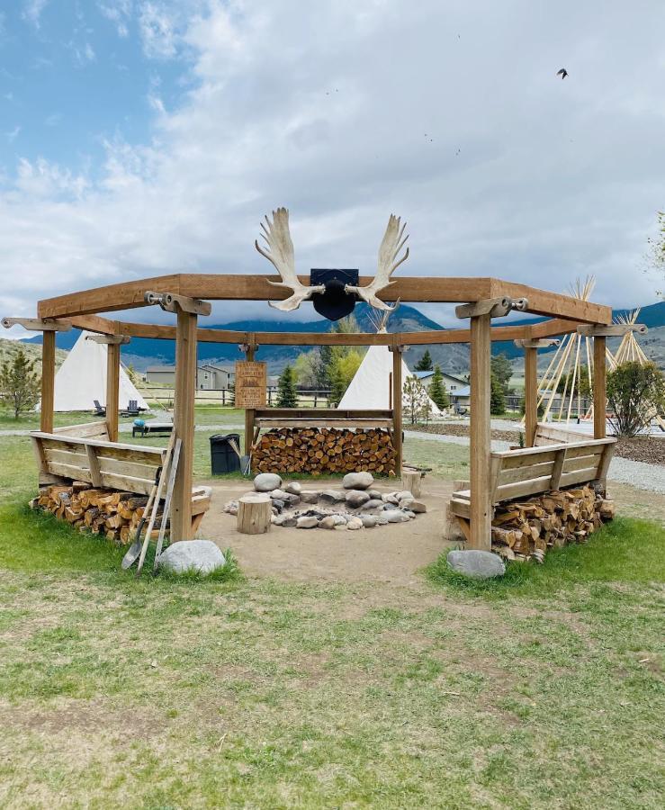 Dreamcatcher Tipi Hotel Гардинер Экстерьер фото