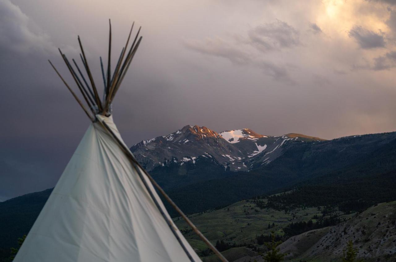 Dreamcatcher Tipi Hotel Гардинер Экстерьер фото