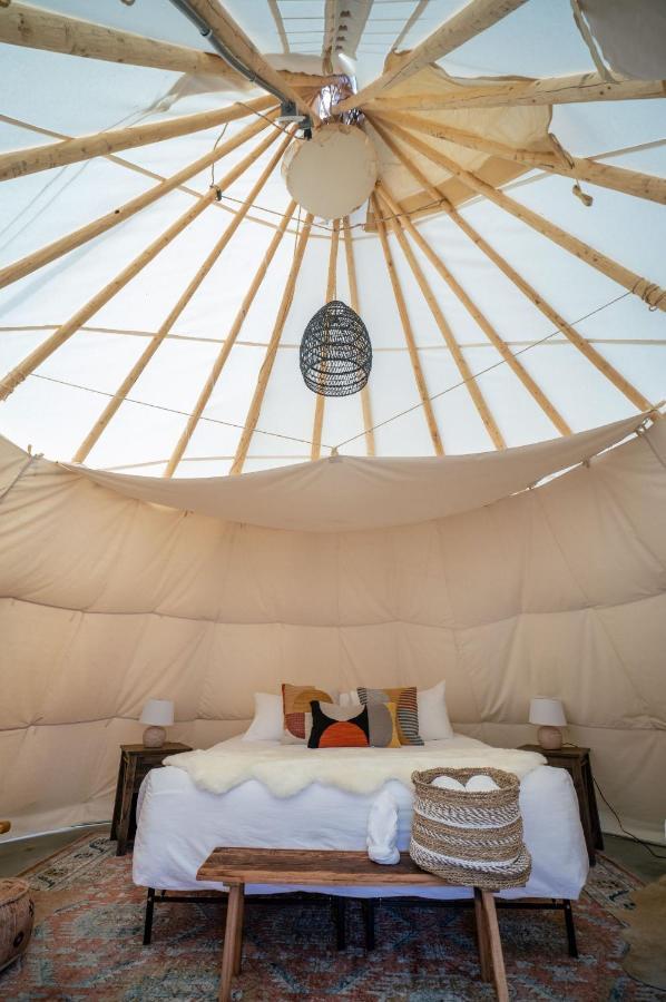 Dreamcatcher Tipi Hotel Гардинер Экстерьер фото
