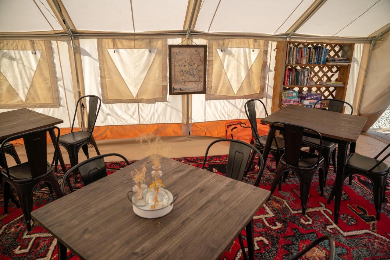 Dreamcatcher Tipi Hotel Гардинер Экстерьер фото