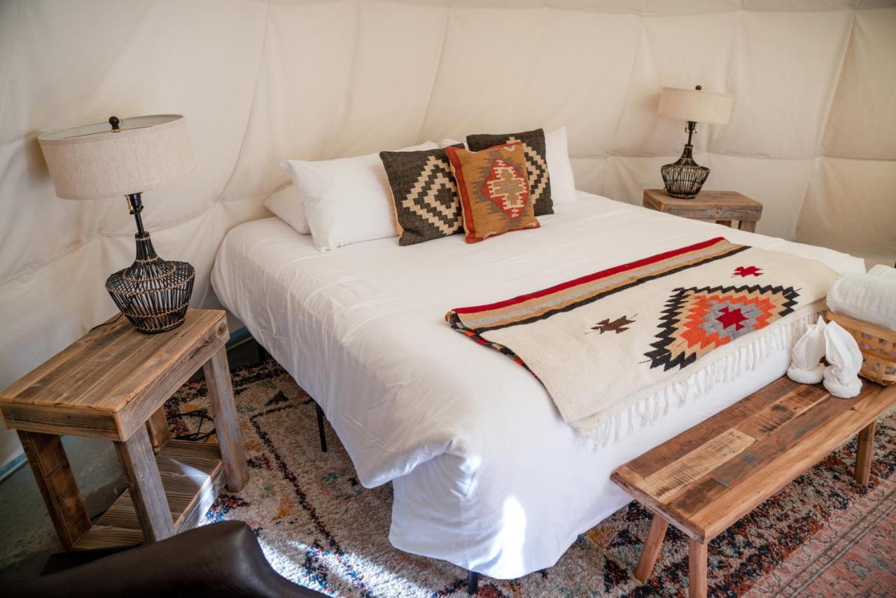 Dreamcatcher Tipi Hotel Гардинер Экстерьер фото