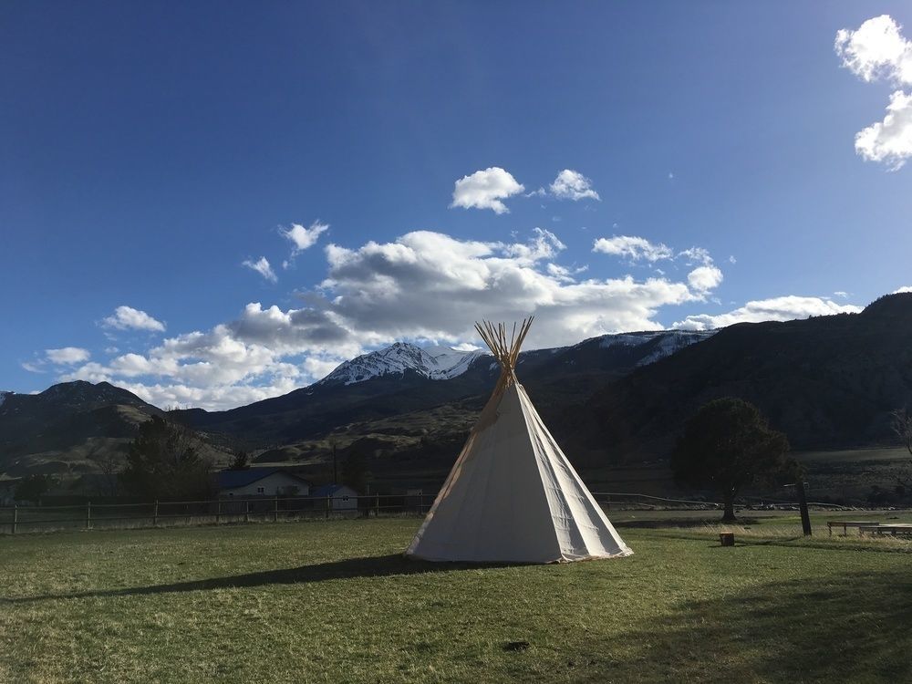Dreamcatcher Tipi Hotel Гардинер Экстерьер фото