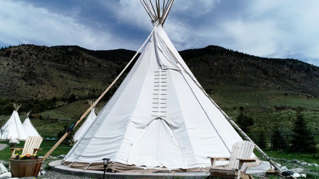Dreamcatcher Tipi Hotel Гардинер Экстерьер фото